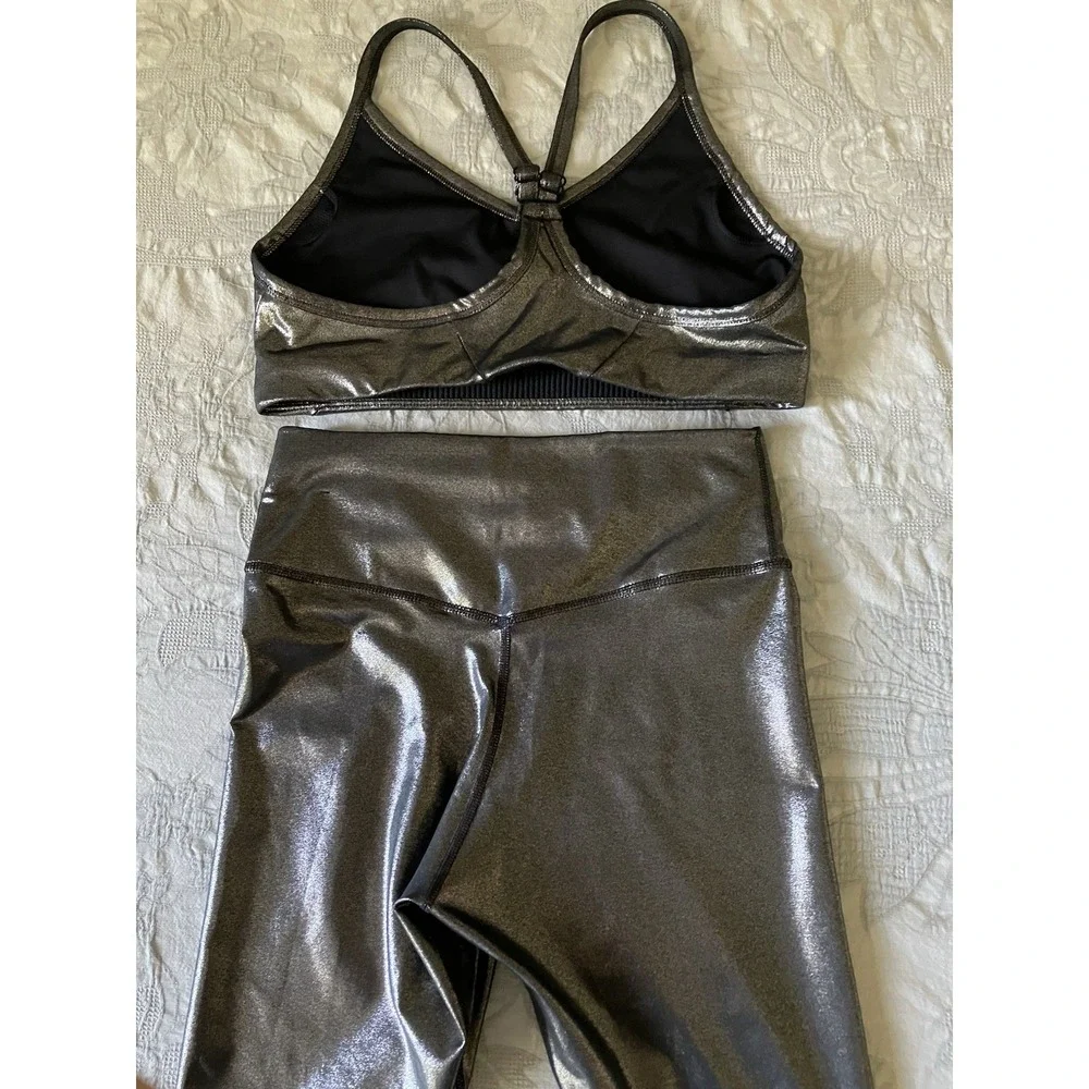 Nike Icon Metallic Top And 7/8 Matching Leggings Luminous Sleek